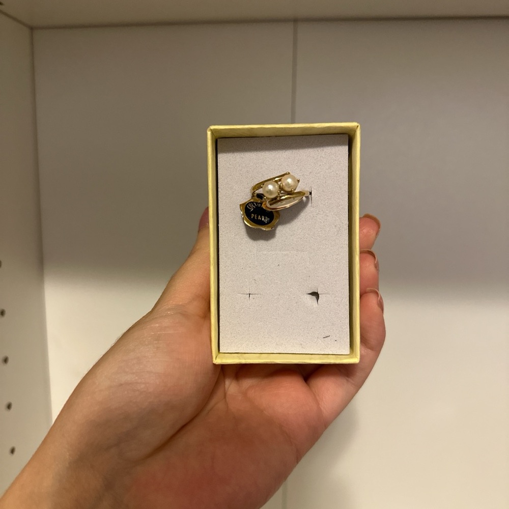 Gold Pearl ring